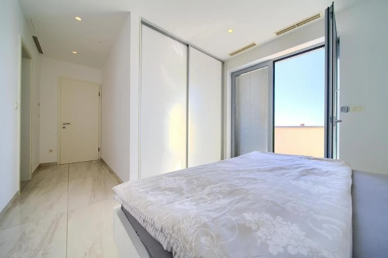 Luxury Villa With A Swimming Pool Krk - 23992 Krk Town 0*,